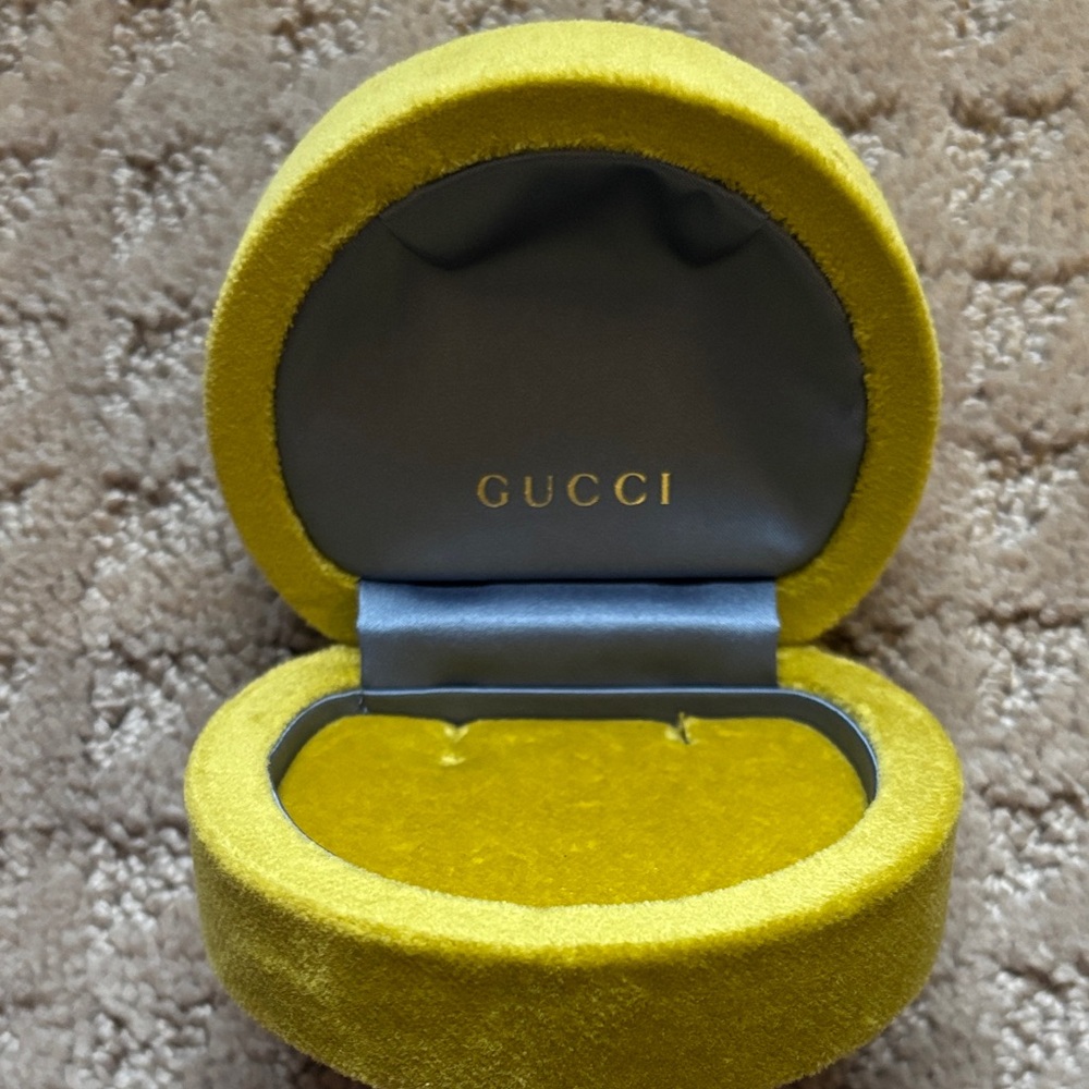 Gucci Gold and Silver Floral Earrings - Picture 5 of 5